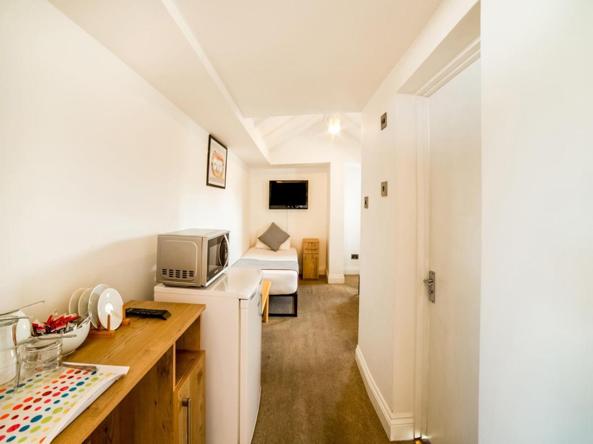 Oyo Tamtam Acton Hotel Londen Buitenkant foto