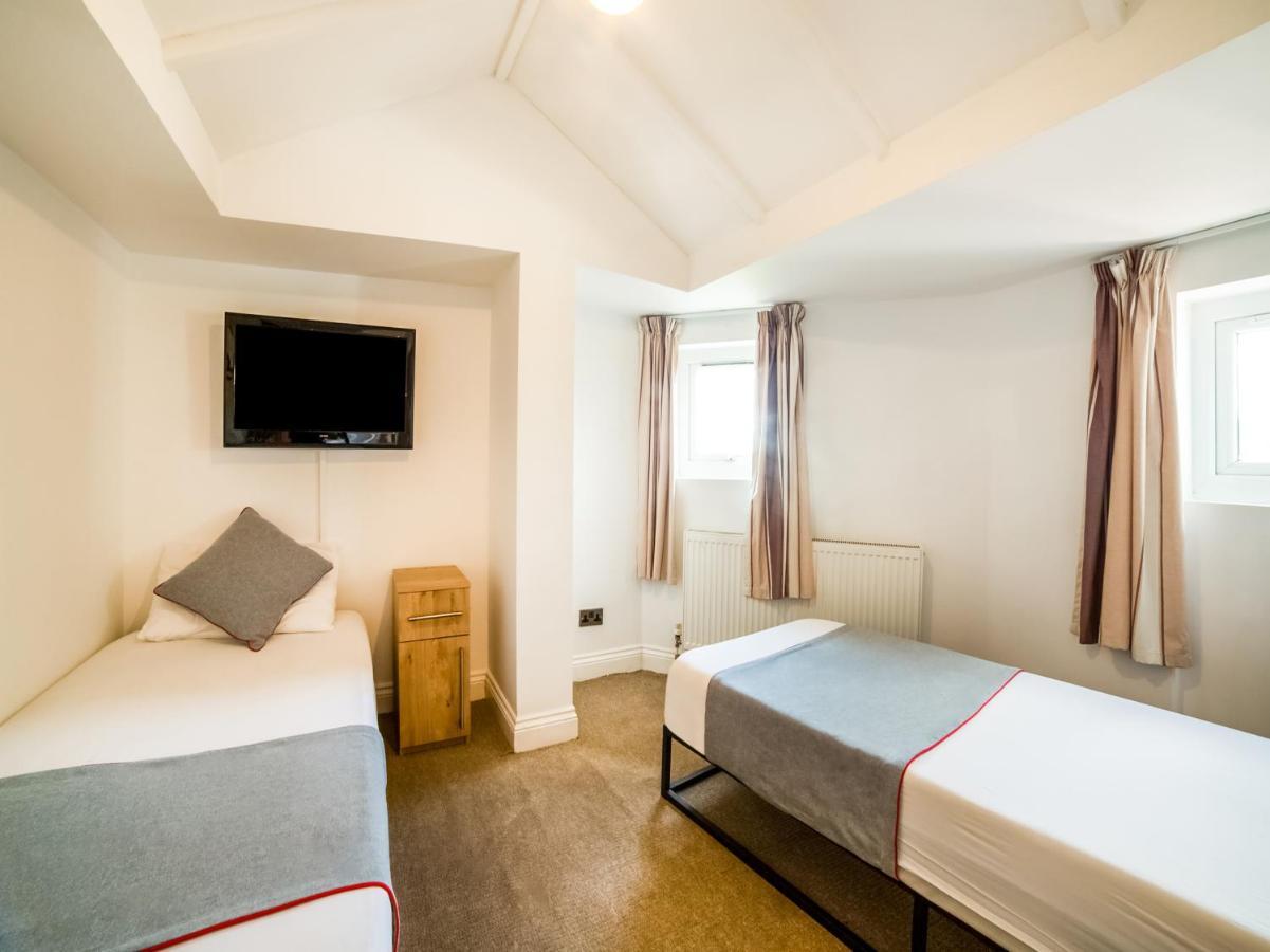 Oyo Tamtam Acton Hotel Londen Buitenkant foto