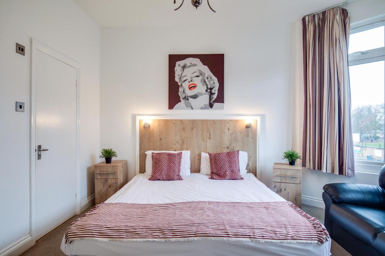 Oyo Tamtam Acton Hotel Londen Buitenkant foto