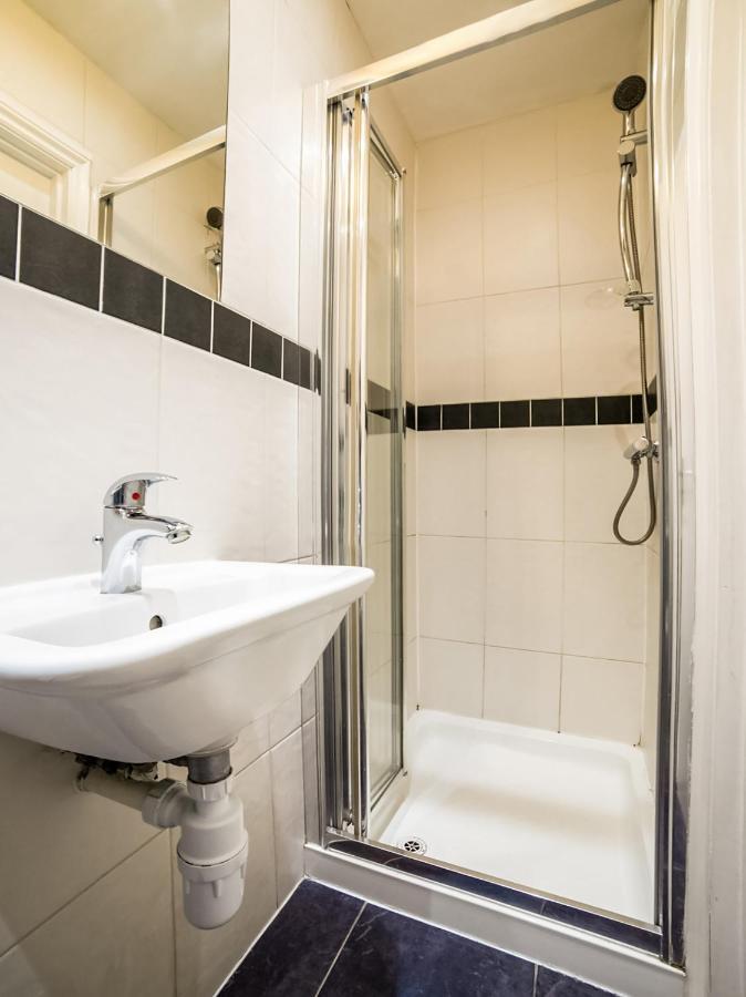 Oyo Tamtam Acton Hotel Londen Buitenkant foto