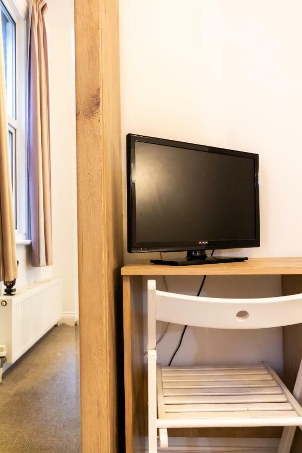 Oyo Tamtam Acton Hotel Londen Buitenkant foto