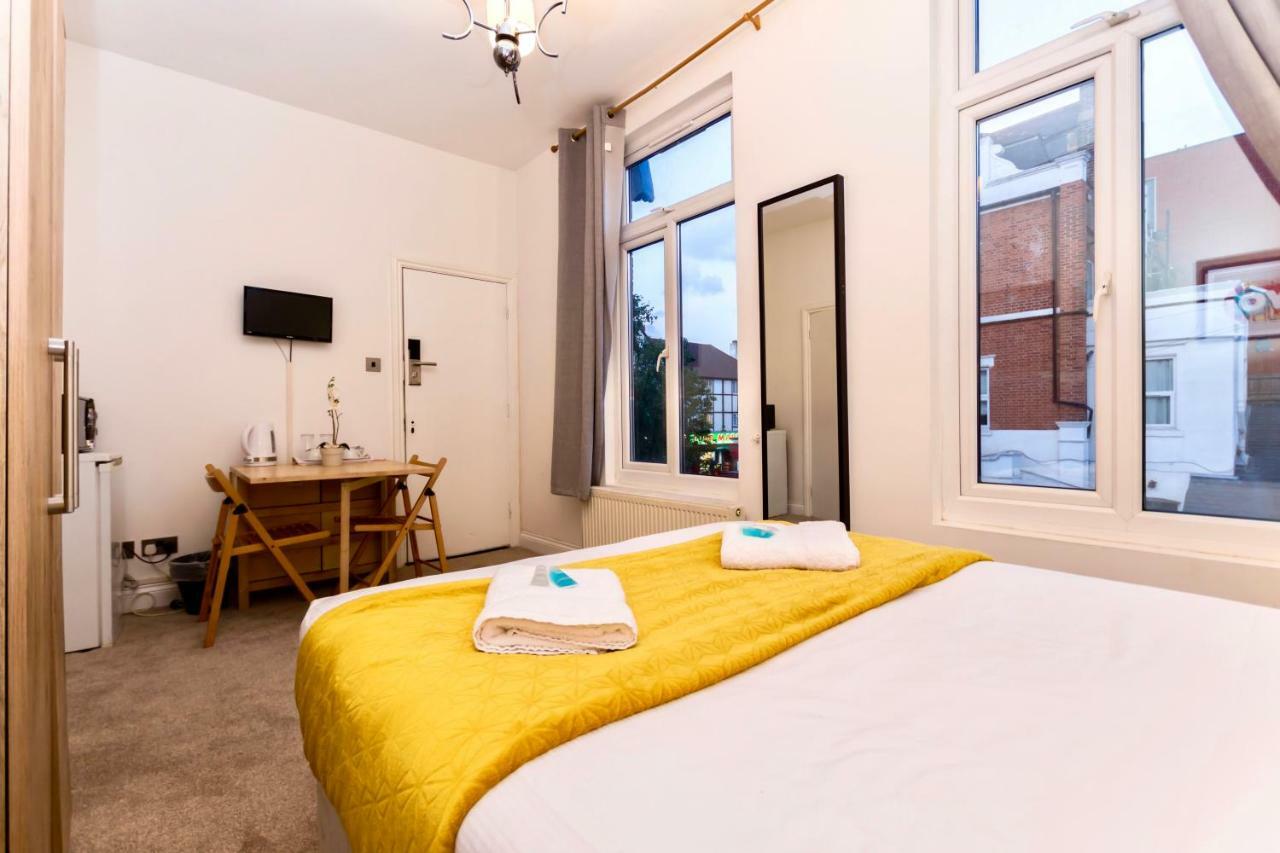 Oyo Tamtam Acton Hotel Londen Buitenkant foto