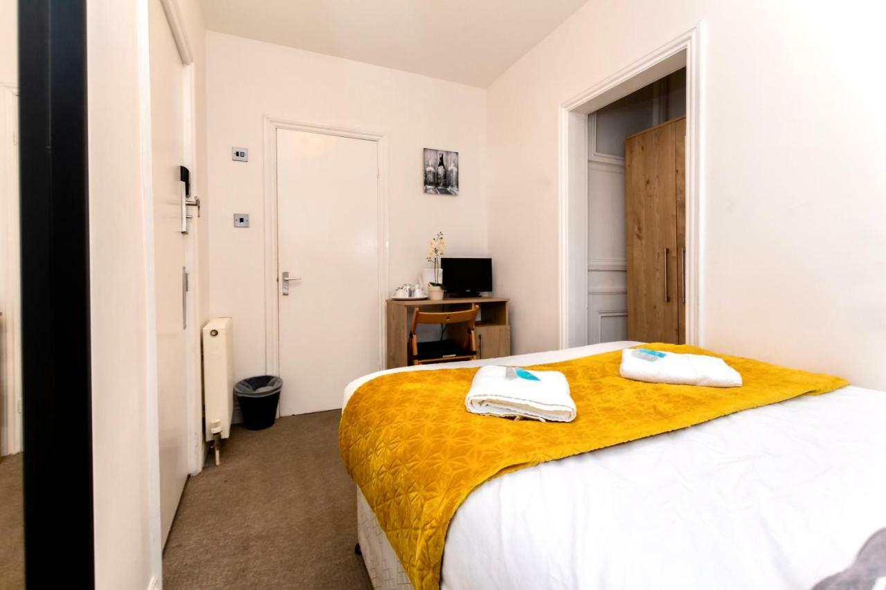 Oyo Tamtam Acton Hotel Londen Buitenkant foto