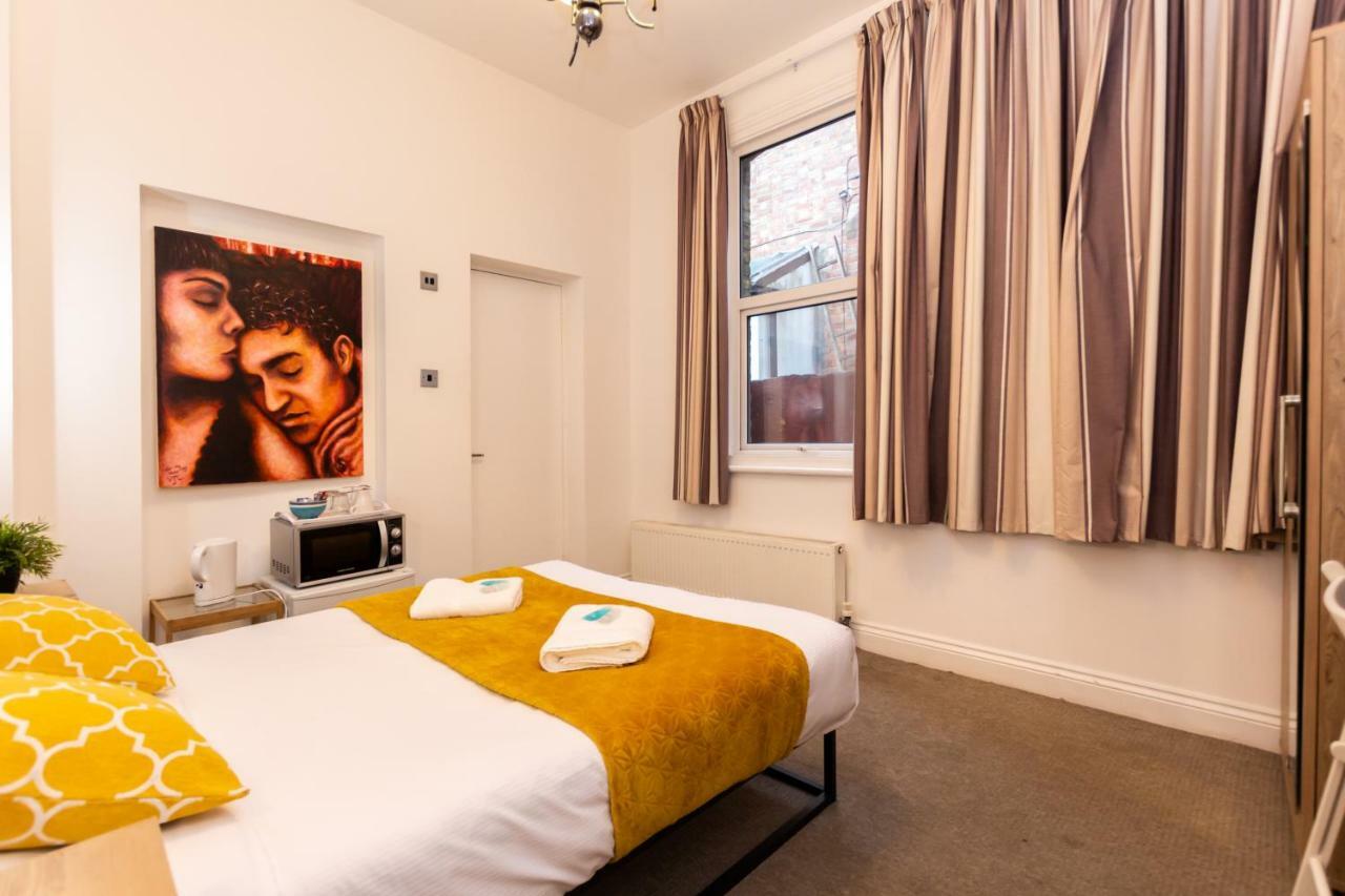 Oyo Tamtam Acton Hotel Londen Buitenkant foto