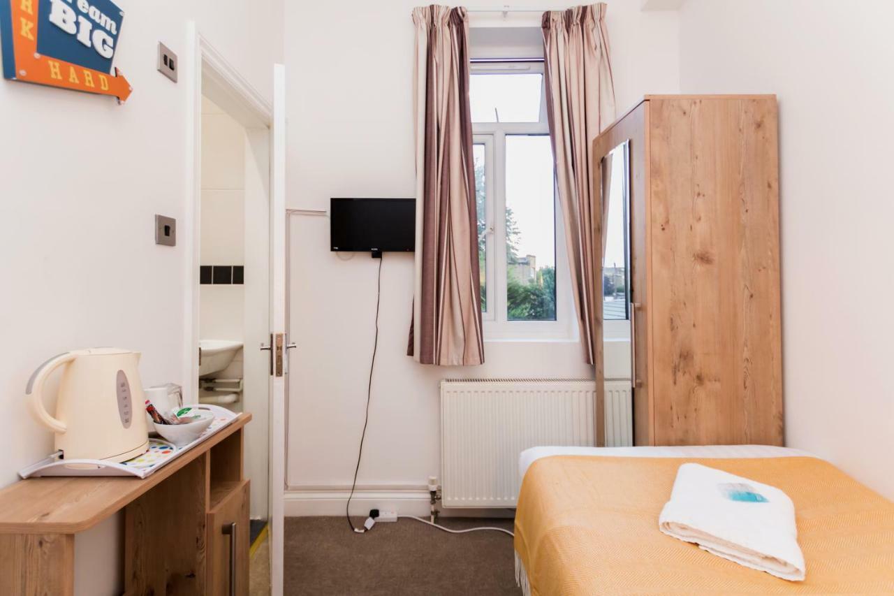 Oyo Tamtam Acton Hotel Londen Buitenkant foto