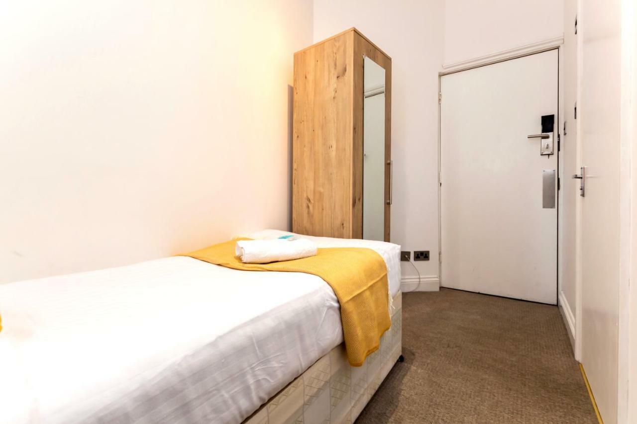 Oyo Tamtam Acton Hotel Londen Buitenkant foto